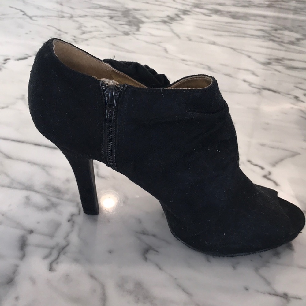 black heels - Picture 5 of 5